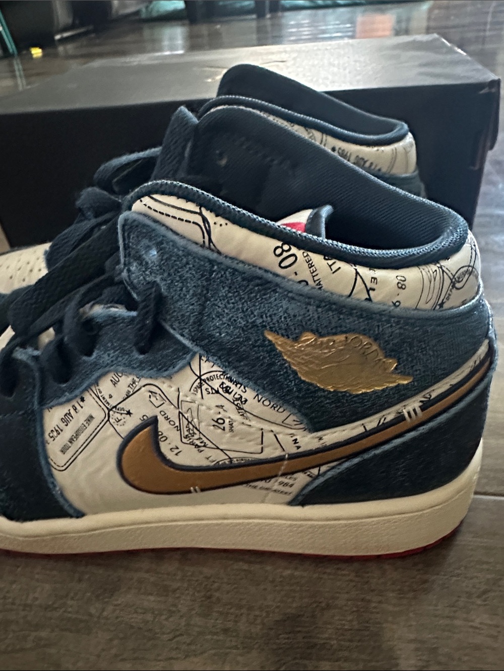 Nike Kids Jordan Mid size 5.5 Boy High-Top Sneakers in Navy, White, Gold - Picture 2 of 8